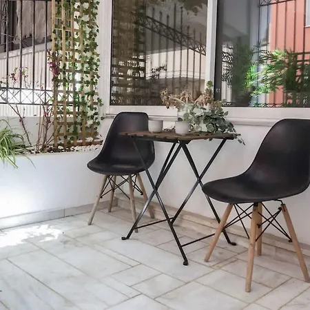 Unique Design Elegant 2 Bd In Historic Mets W
