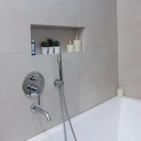 Unique Design Elegant 2 Bd In Historic Mets W * Athens