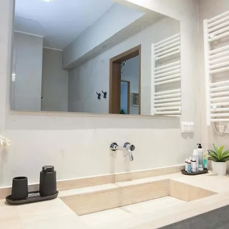Apartment Unique Design Elegant 2 Bd In Historic Mets W