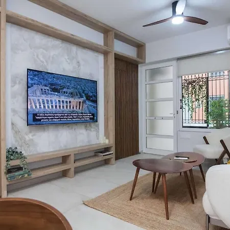 Unique Design Elegant 2 Bd In Historic Mets W Apartment