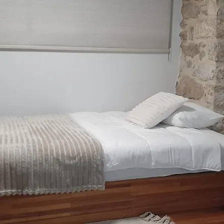 Apartment Unique Design Elegant 2 Bd In Historic Mets W